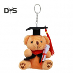 L&otilde;petamise kaisukaru PhD m&uuml;tsiga, h&uuml;poallergeenne pl&uuml;&uuml;sist t&auml;idisega loom, laste kaaslane-nukk, v&otilde;tmehoidja aksessuaar ja laua kaunistus l&otilde;petajatele valge