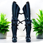 Terask&uuml;ljejalakaitsete komplekt Keskaegne r&uuml;&uuml;tli s&auml;&auml;rekaitsmed ja jalatsikatted, Cosplay ja LARP jalakaitsed, Gooti fantaasiakost&uuml;&uuml;mi varustus Halloweeni black