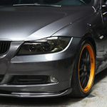 Auto esitulede esitulede vastupidav hele suitsumust toonkile vin&uuml;&uuml;lkleebis