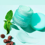 Laneige &ndash; Huulte magamismask EX (Mint Choco)