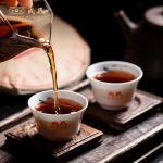 2022. aasta Mengku Rongshi YongDe Mu Ye Chun 001 k&uuml;ps Pu-erh tee Shu Puer tee 400g