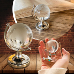Globe Desktop Ornament Mini Crystal Ornaments Lauakaunistused K&auml;sit&ouml;&ouml; J&otilde;ulukaunistused Kodukontori tarvikute jaoks One Size