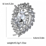 Aafrika moesulamist t&auml;isteemant, suur klaasist pross, peen k&otilde;rgekvaliteediline naisteriietus, korsaažin&otilde;el