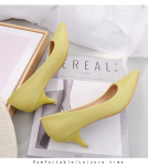 5CM K&otilde;rged Kontsad Naiste Kontorikingad Nahast Kingad Naine Luksuslik T&ouml;&ouml;tlus Stilettod Platvormkingad V&auml;ikesed Kitten Heels Pulmapeo Kingad 4.5 kollane