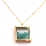 Pierres et Min&eacute;raux. Collier Apatite Paraiba brut. Mod&egrave;le carr&eacute;. Couleur Or rose.