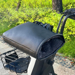 Talvised elektriratta kindad, soe ja paks k&auml;epidemekate, vihma- ja tuulekindel mootorratta PU-nahast k&auml;ekate, puuvillane k&auml;epidemekate