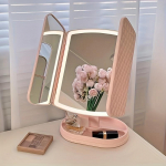 1 tk kaasaskantav kolmekordne 180&deg; p&ouml;&ouml;ratav meigipeegel, puuteekraan ja LED-valgustid &ndash; ideaalne kingitus naistele roosa