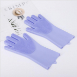 Lemmikloomade hooldamine Puhastuskindad Koera kassi vannitamiseks &scaron;ampoon Kinnas Scrubber Magic N&otilde;udepesu puhastusvahend K&auml;sn Silikoon Karvaeemaldus Kinnas purple-1pcs
