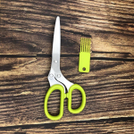 Mitmekihilised roostevabast terasest k&auml;&auml;rid k&ouml;&ouml;gi- ja toiduvalmistamiseks three-layer oblique green onion scissors + sweeper kollane