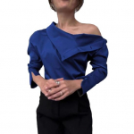 Naiste s&auml;rk n&ouml;&ouml;pidega, &uuml;hendatud kilpkonnakaelusega, pikkade varrukatega, vaba l&otilde;ikega, &uuml;hev&auml;rviline, &otilde;lgu paljastav pluus S sinine