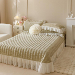 V&auml;liskaubandus Prantsuse piimafliisist voodikate s&uuml;gis ja talv paksenenud soe sametpolsterdatud pitsvoodikate kolmeosaline komplekt Pair of the same pillowcase