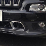 Jeep Cherokee 2014-2018 esikaitseraua iluv&otilde;rede sisselaskeava radiaatori &otilde;hutusava katte liist black