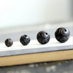 10 partii mustad puidust helmed budistliku tr&uuml;kiga kaelakee Anlets Key Decor 12MM 8MM must