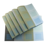 Komplektis 6 ristk&uuml;likukujulist alusmatti s&ouml;&ouml;gilaua jaoks Luksuslikud PVC kootud vin&uuml;&uuml;list lauamatid Pestavad ja soojusisolatsiooniga k&ouml;&ouml;gimatid sinine