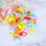 100 tk segatud v&auml;rvi v&auml;ike plastikust &otilde;mblusn&otilde;el kududa lukustussilmuse markerid heegeldatud riiv kudumist&ouml;&ouml;riistad n&otilde;elaklamber konks &otilde;mblust&ouml;&ouml;riist 100Pcs
