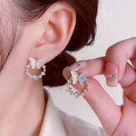 Lihtne &uuml;mmargune imitatsioon p&auml;rlikivist liblikas k&otilde;rvar&otilde;ngad naistele moe isiksus V&auml;ike k&otilde;rvar&otilde;ngas, trendikas ehted kuld