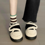 Puuvillased kingad Naiste talvised takjapaelaga kontsaga soojad leivakingad pl&uuml;&uuml;sist v&otilde;rgust punased madalad lumesaapad 40-41 must