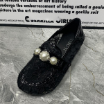 Summer Women Loafers Plus Size casual Flat Female Mullers Fashion Pearl Designer Women Shoes Gauze Breathable Sandals 36