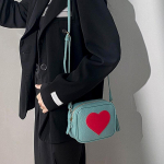 Uus PU-nahast naiste Crossbody kott V&auml;ike kandiline Shell kott Mood Street vabaaja &otilde;lakott S&uuml;damekujundusega k&auml;ekott rahakott 18x6x14cm valge