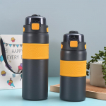 Uus roostevabast terasest termostass k&otilde;rge v&auml;limuse tasemega, lihtne kaasaskantav p&otilde;rkav tass poistele ja t&uuml;drukutele, suure mahutavusega k&otilde;rrega tass 600ml