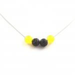 Pierres et Min&eacute;raux. Collier perles Agate jaune + Lave 8 mm Chaine en acier inoxydable.