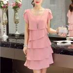 Keskmise pikkusega &scaron;ifoonist kleit naiste l&uuml;hikeste varrukatega avara ja &otilde;hukese k&otilde;htu katva suures suuruses seelik L roosa