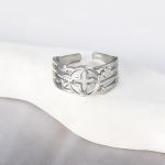 Liialdatud titaanist terasest r&otilde;ngas, &otilde;&otilde;nestatud neljaleheline ristikur&otilde;ngas, naissoost, reguleeritav paar, roostevabast terasest r&otilde;ngas Adjustable opening