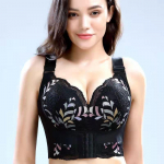 Traadita rinnahoidjad naistele C/D korv 34-48 Suur suurus Mugav Push Up rinnahoidja 3D vahtkummist korvidega Hingav traadita aluspesu 44/100E must