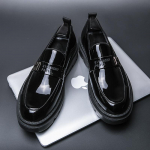 2024. aasta moodsad nahast klassikalised mustad meeste hingavad Briti meeste madala l&otilde;ikega nahast kingad Kvaliteetsed pehmed paksu tallaga t&ouml;&ouml;kingad 45