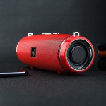 V&auml;liskantav juhtmevaba Bluetooth 5.0 k&otilde;lar V&auml;lis veekindel kolonn Stereo HiFi k&otilde;larid toetavad TF-kaarti FM-raadio MP3-m&auml;ngija nutitelefoni jaoks Plus size