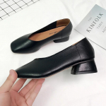 Naiste jalatsid Luksuslikud kunstnahast vabaaja &auml;ri sotsiaalsed &otilde;ues mokassiinid keskmise kiiluga kontsaga kingad trendid 35