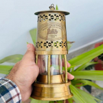 17,78 cm messingist kaevanduslamp, rippuv latern v&auml;lisdekoratsiooniks, kingitus, lambi sisedekoratsioon, k&auml;sitsi valmistatud p&otilde;letiga &otilde;lilamp