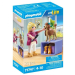 PLAYMOBIL 71747 Toiletteuse avec caniche et accessoires, My Life, 23 pi&egrave;ces, D&egrave;s 4 ans puhas