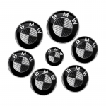 7 tk Eesmise kapoti embleem Auto 50. aastap&auml;eva logo 82 mm + Tagumine embleem 74 mm + Rattakate 68 mm Dekoratiivne kate Stiil BMW M jaoks
