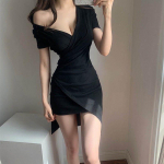 Suvine l&uuml;hikeste varrukatega V-kaelusega ebaregulaarne plisseeritud kleit, naiselik tunne, puhas soov, stiil, liibuv v&ouml;&ouml;kott puusa seelik XXXL must