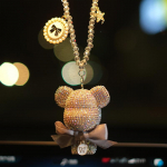 Auto ripats auto sees vedrustusega k&otilde;rgekvaliteediline loominguline teemandid, puurimis karu auto tahavaatepeegel rippuv ehted jumalanna mudelid