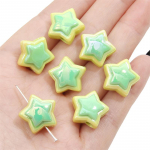 4 tk / kott kahepoolsed Pentagram Star akr&uuml;&uuml;lhelmed meisterdamiseks ehete valmistamiseks k&auml;ev&otilde;ru tarvikud 4pcs roheline