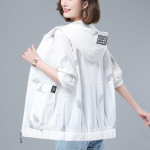 Kevad-s&uuml;gis suur suurus 3XL kapuutsiga tuulejope mantlid naiste 2021. aasta mantel, uus &otilde;huke naiste mantel vabaaja &uuml;ler&otilde;ivad M valge