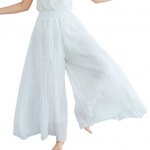 Naiste vabaaja p&uuml;ksid, elastsed k&otilde;rge v&ouml;&ouml;kohaga &uuml;hev&auml;rvilised laiad p&uuml;ksid, suured seelikud p&uuml;ksid t&auml;navar&otilde;ivad M beež