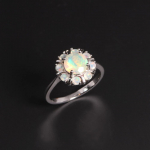 Imeilusate lillekujudega kujundatud naturaalsest opaalist v&auml;&auml;riskivist s&otilde;rmus S925 h&otilde;bedane elegantne v&auml;&auml;riskivide peen ehe kingitus naiste t&uuml;drukule US RING SIZE:6# valge