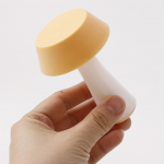 Plastikust torditahvli ja lillekujulise k&uuml;psisel&otilde;ikuri komplekt, mitteelektrilised kondiitrivormid kondiitritoodete k&uuml;psiste k&uuml;psetamiseks, k&ouml;&ouml;gik&uuml;psetust&ouml;&ouml;riistad ja -vidinad