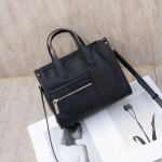 Lehmanaha Ruudukujuline Kott Crossbody V&auml;ike Ruudukujuline Kott Populaarne Mood Naiste &Otilde;la Crossbody Praktiline Pehme Nahast K&auml;ekott must