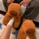 Mood Unisex Joonisfilm Kapibara Sussid Naiste Pl&uuml;&uuml;s Armsad Sussid Talv Soe Kodu P&otilde;rand Vaiksed Pehmed Puuvillased Kingad Armsad Kapibara Slaidid 35-42