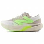 New Balance Naiste FuelCell Rebel V4 'Moonrock Bleached Lime Glo' Naiste Tossud WFCXLUM 36