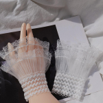 Eemaldatavad plisseeritud lainelised varrukad Vale pitsist k&auml;tised Valge plisseeritud randmepael Dekoratiivne naiste pulmakleidi aksessuaarid