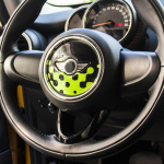 BMW MINI Cooperi JCW F55 F56 sisekujunduse autode stiilide liitjacki jaoks, rooliratta keskosa kleebise kleebiste kate roheline
