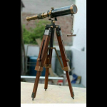 Merenduslik Naelutatud Teleskoop Puidust Statiiviga Lauadekoratsioon