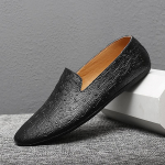 2024 Ehtne Nahk Meeste Mokassiinid Moodsad K&auml;sit&ouml;&ouml; Moccasins Pehmed Kerged Slip-on Meeste Paadikingad Mugavad Itaalia Kingad Vabaaja 37 must