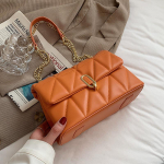 Luksuslik tikandiga &otilde;lakott naistele Ketid Disain klapiga messenger kott Moebr&auml;ndid Crossbody kott K&auml;ekott 23*11.5*16cm