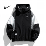 Meeste vabaaja tuulejope kevadeks ja s&uuml;giseks - Trendikas, lai l&otilde;ige teismelistele must